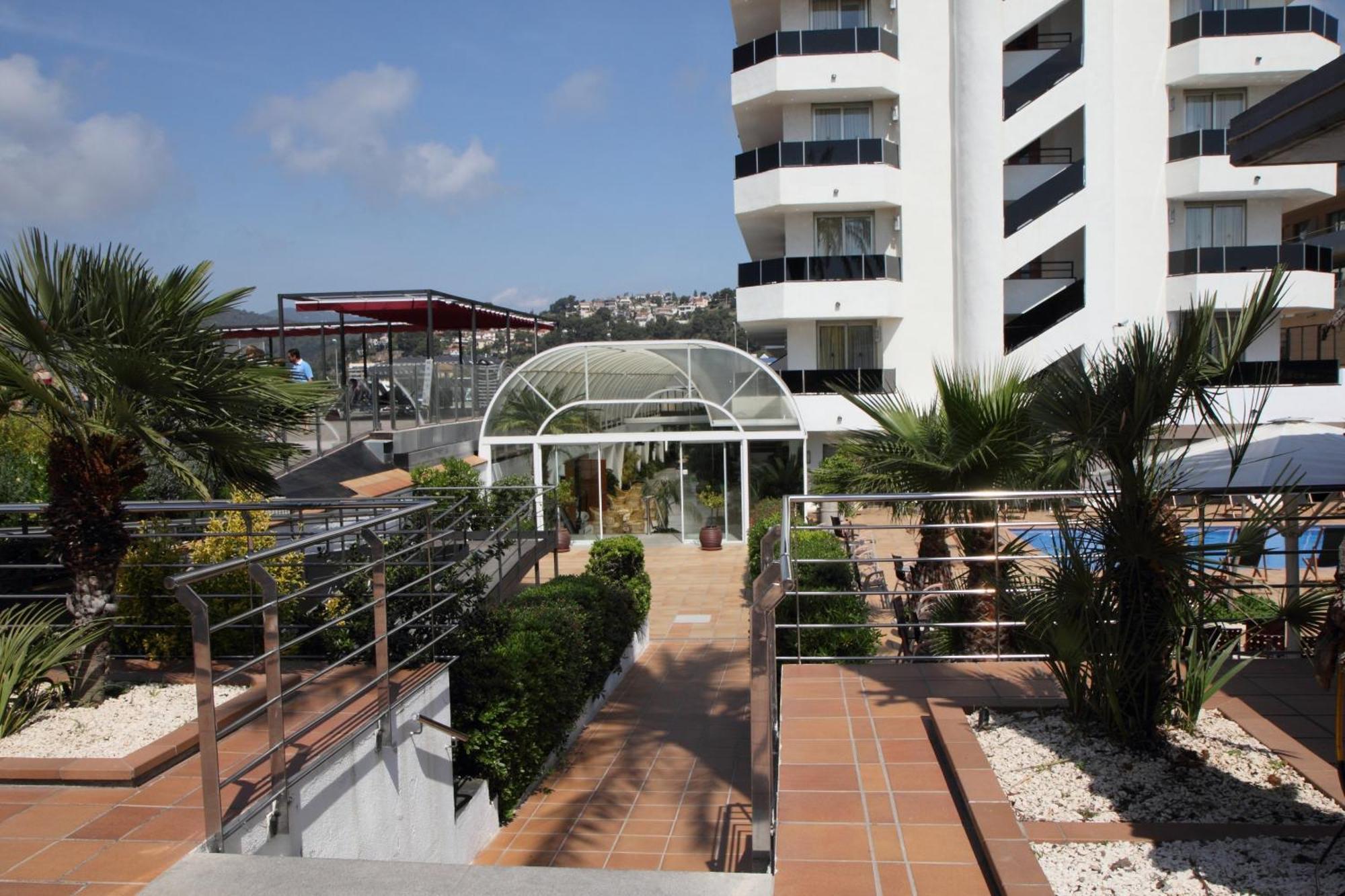 Don Angel - Adults Recommended Hotell Santa Susanna Exteriör bild