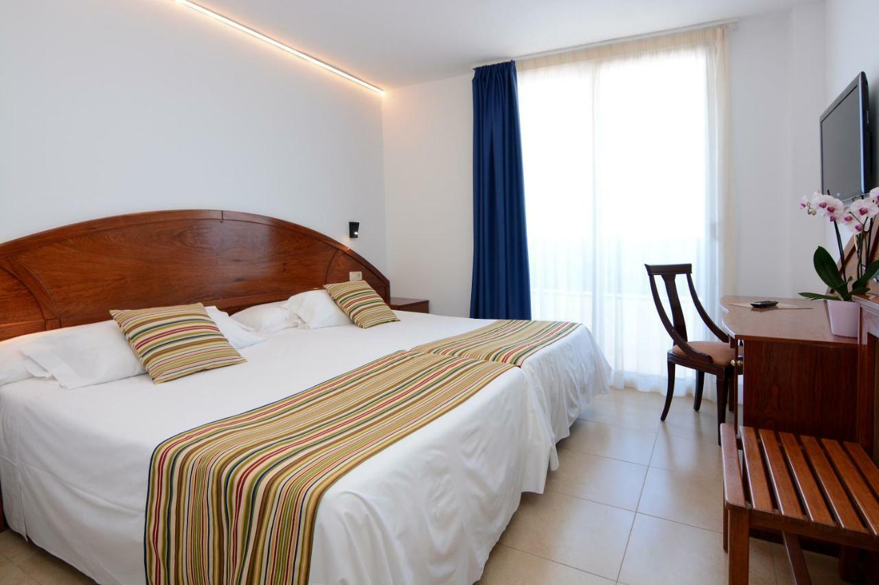 Don Angel - Adults Recommended Hotell Santa Susanna Exteriör bild