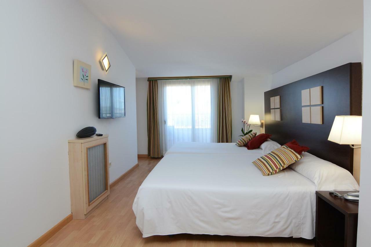 Don Angel - Adults Recommended Hotell Santa Susanna Exteriör bild
